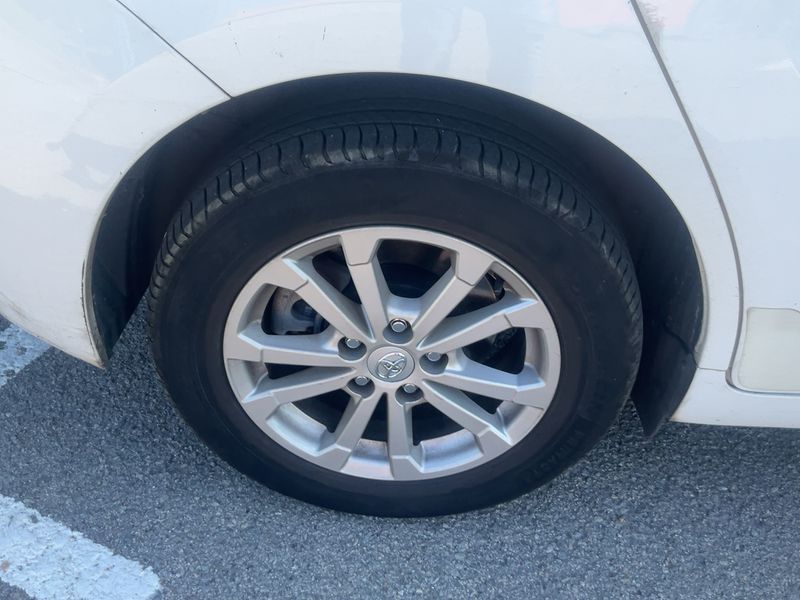 Toyota Verso 2.0 D-4D Active 2012 – снимка 9