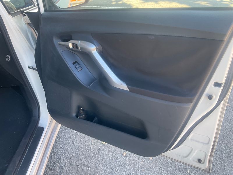 Toyota Verso 2.0 D-4D Active 2012 – снимка 38