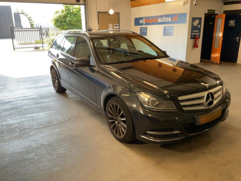 Mercedes-Benz C-Klasse C 300 CDI T 4Matic BlueEfficiency Avantgarde 2012 – снимка 12