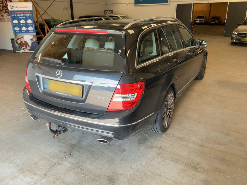 Mercedes-Benz C-Klasse C 300 CDI T 4Matic BlueEfficiency Avantgarde 2012 – снимка 8