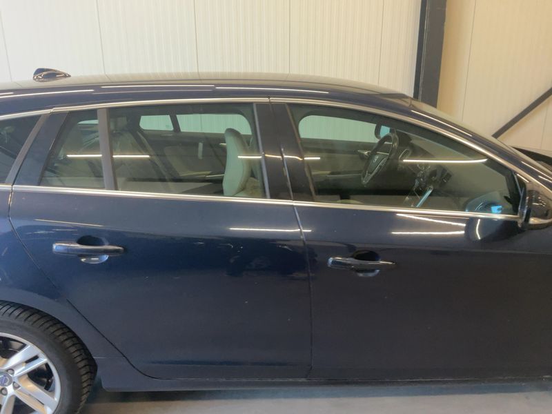 Volvo V60 2.4 D6 Plug-in Hybrid Summum AWD 2014 – снимка 10