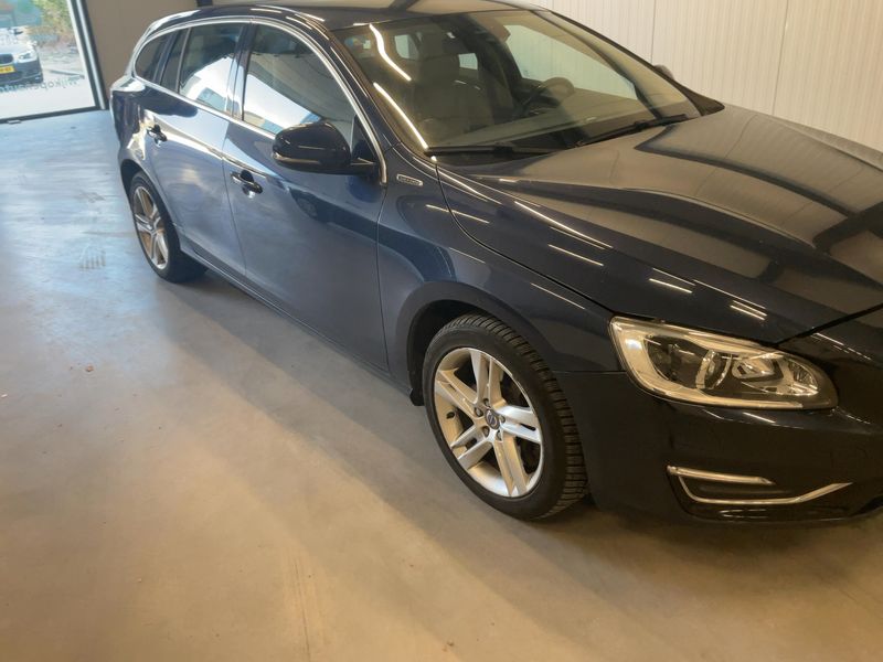 Volvo V60 2.4 D6 Plug-in Hybrid Summum AWD 2014 – снимка 12