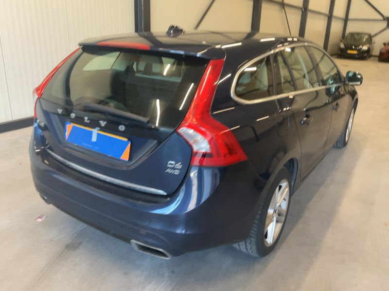 Volvo V60 2.4 D6 Plug-in Hybrid Summum AWD 2014 – снимка 8