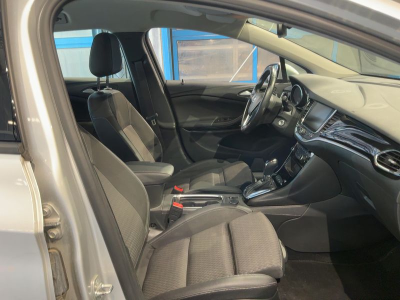 Opel Astra 1.6 CDTI Innovation Start&Stop 2019 – снимка 17