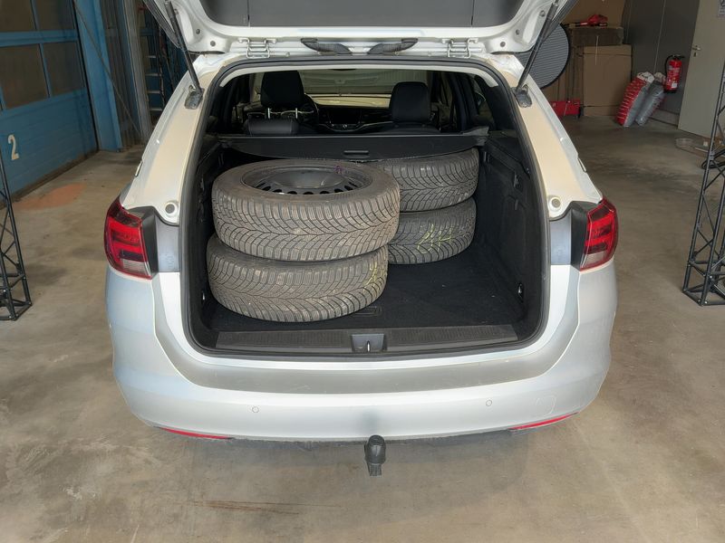 Opel Astra 1.6 CDTI Innovation Start&Stop 2019 – снимка 16