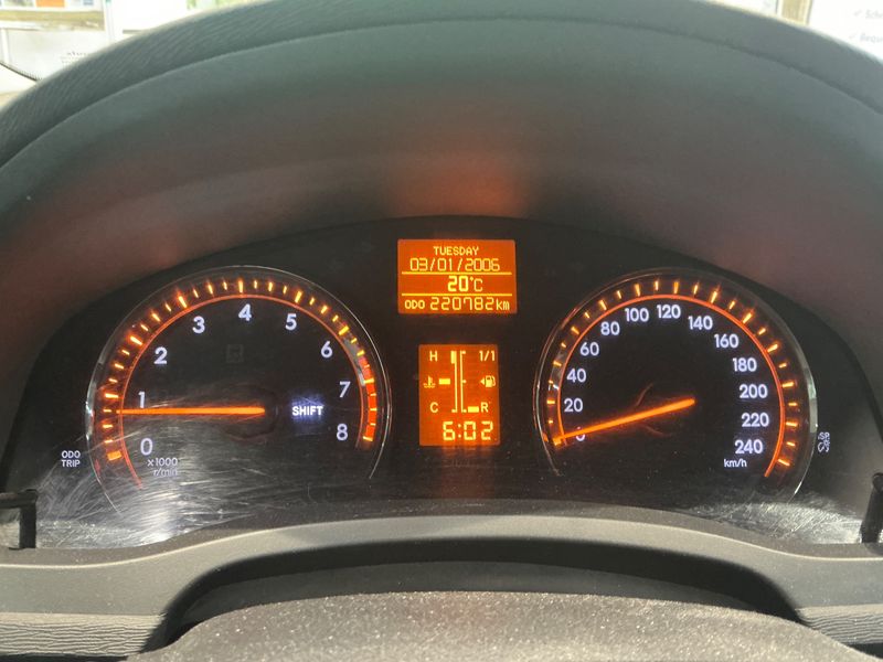 Toyota Avensis 1.8 Comfort 2011 – снимка 19