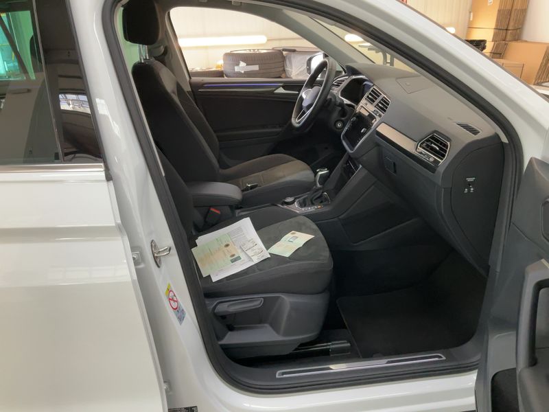 Volkswagen Tiguan 2.0 TDI Elegance 4Motion 2024 – снимка 17