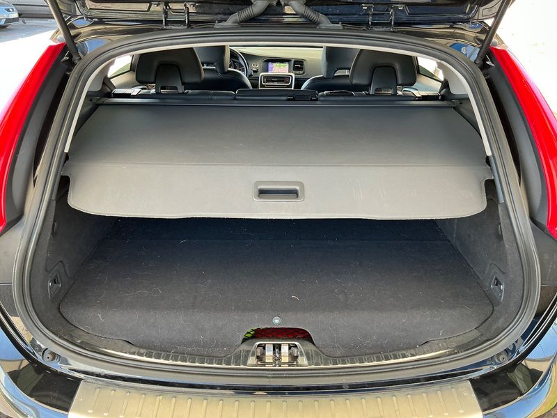 Volvo V60 2.4 D6 Plug-in Hybrid Summum AWD 2018 – снимка 15