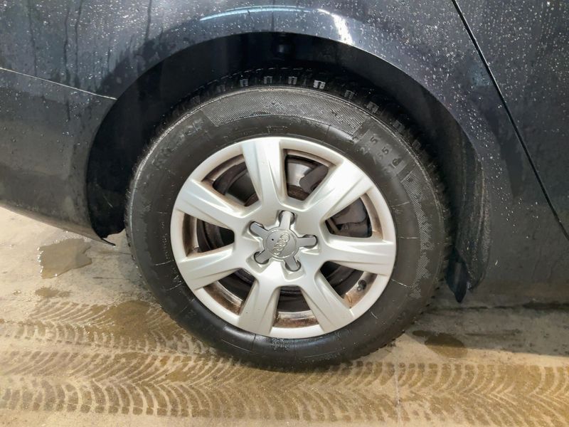 Audi A4 1.8 TFSI Ambiente 2011 – снимка 9