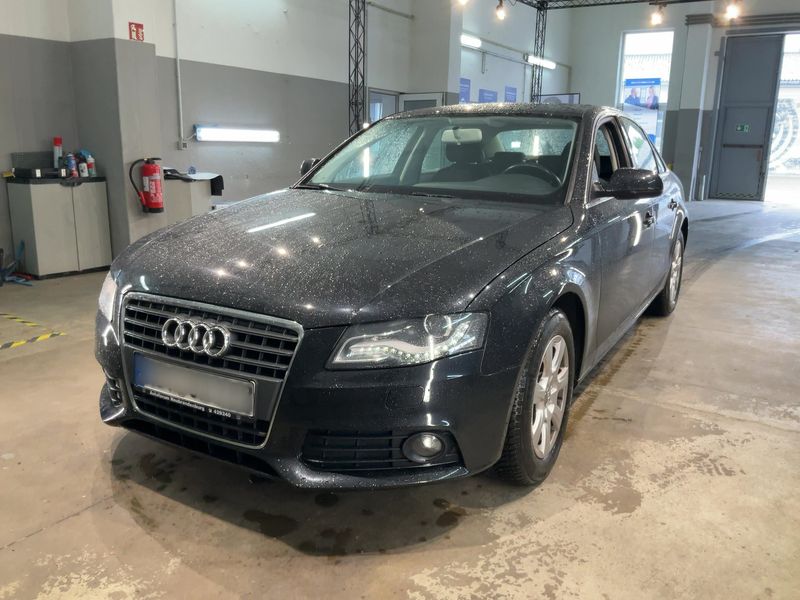 Audi A4 1.8 TFSI Ambiente 2011 – снимка 1