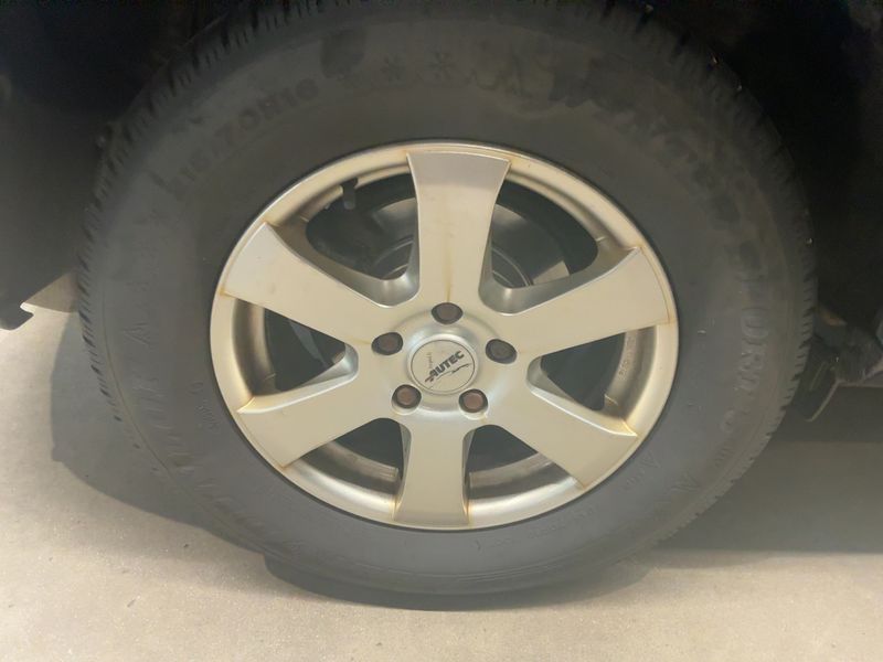 Toyota RAV 4 2.2 D-CAT Sol 2007 – снимка 18