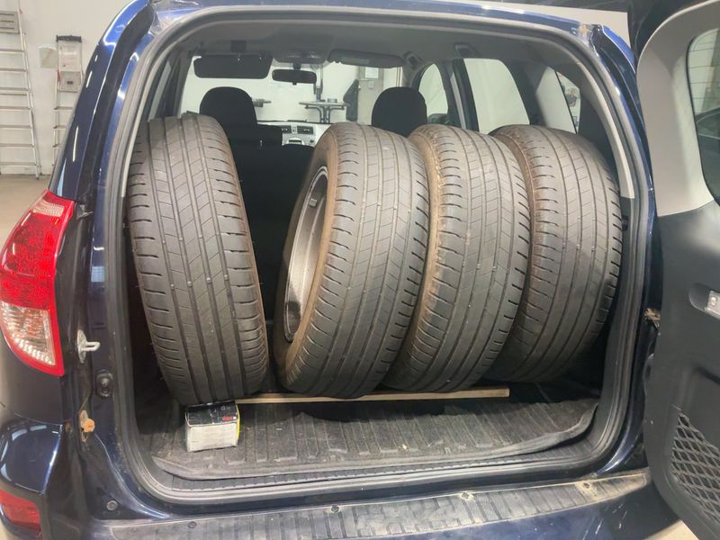 Toyota RAV 4 2.2 D-CAT Sol 2007 – снимка 10