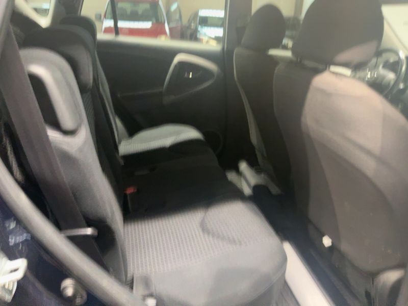 Toyota RAV 4 2.2 D-CAT Sol 2007 – снимка 14