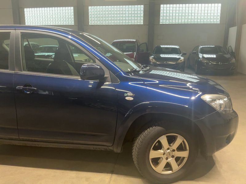 Toyota RAV 4 2.2 D-CAT Sol 2007 – снимка на щета