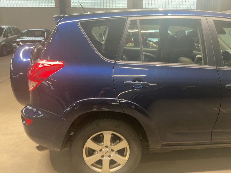 Toyota RAV 4 2.2 D-CAT Sol 2007 – снимка на щета