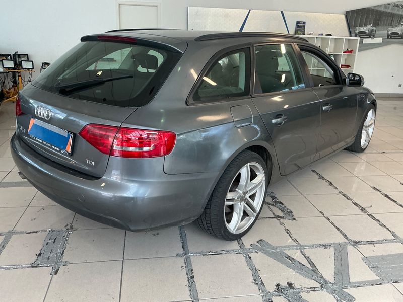 Audi A4 2.0 TDI 2011 – снимка 2