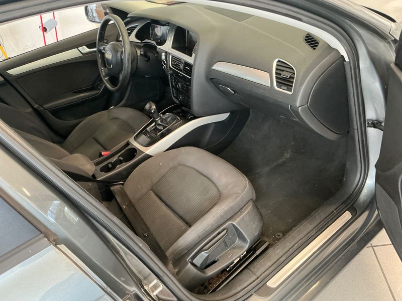 Audi A4 2.0 TDI 2011 – снимка 3