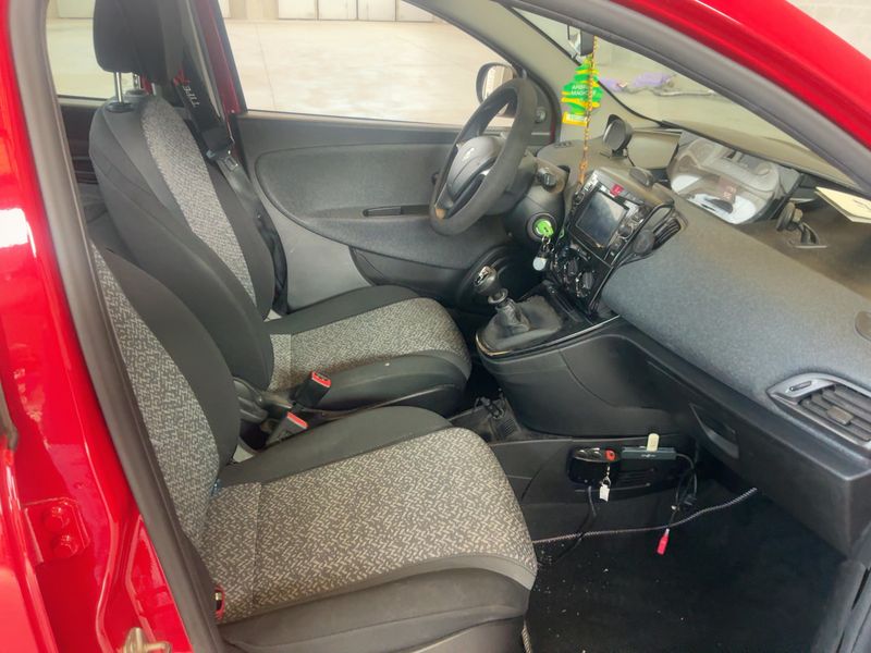 Lancia Ypsilon 1.2 LPG Silver 2023 – снимка 17