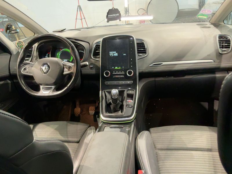 Renault Grand Scenic 1.2 TCe Energy BOSE Edition 2017 – снимка 17