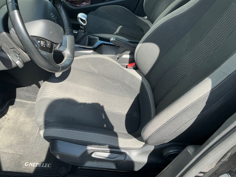 Peugeot 308 1.2 PureTech Allure Business 2017 – снимка 27