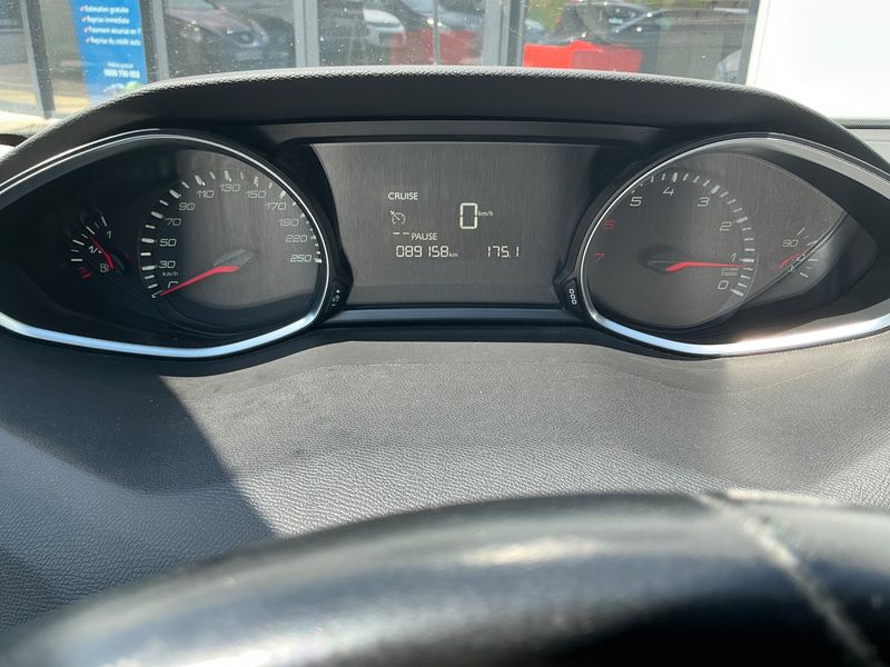 Peugeot 308 1.2 PureTech Allure Business 2017 – снимка 18