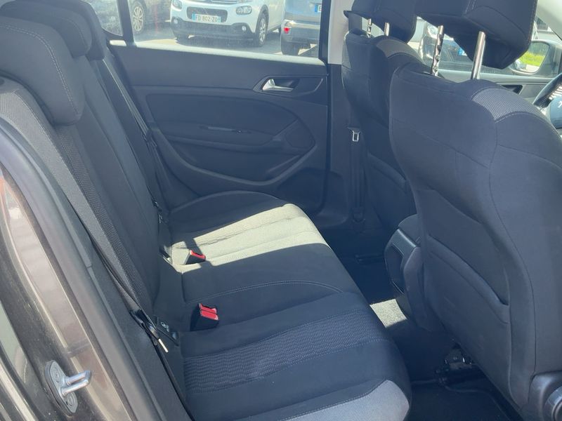 Peugeot 308 1.2 PureTech Allure Business 2017 – снимка 19