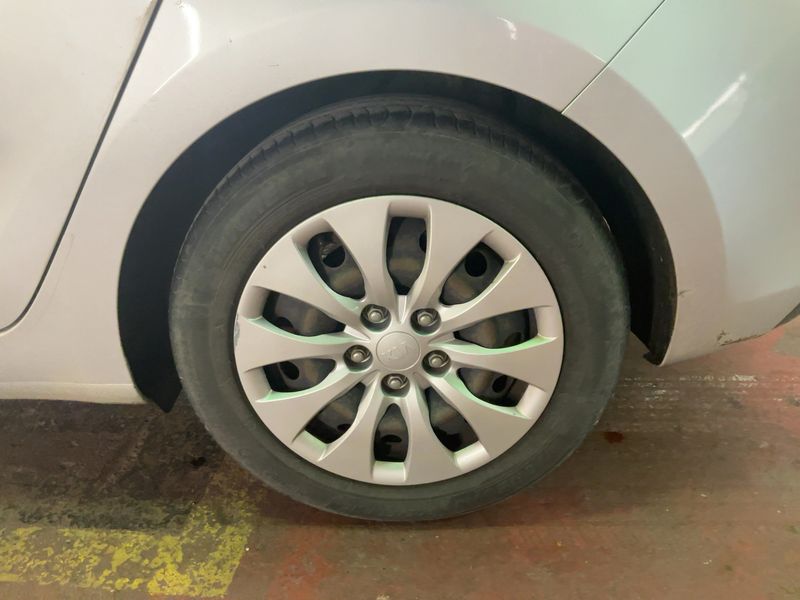 Kia Carens 1.7 CRDi Motion 2013 – снимка 5
