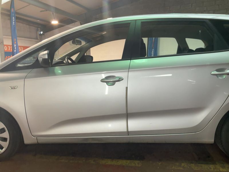 Kia Carens 1.7 CRDi Motion 2013 – снимка 4