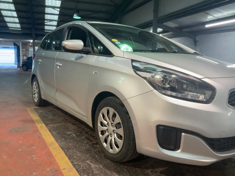 Kia Carens 1.7 CRDi Motion 2013 – снимка 12