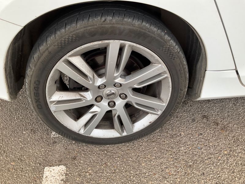 Volvo V60 2.4 D5 Momentum AWD 2010 – снимка на щета