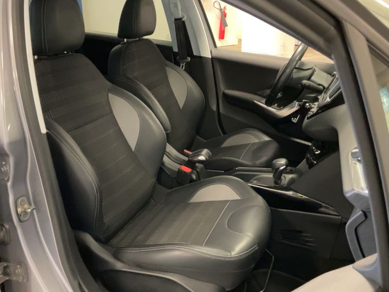 Peugeot 2008 1.2 PureTech Allure 2019 – снимка 16