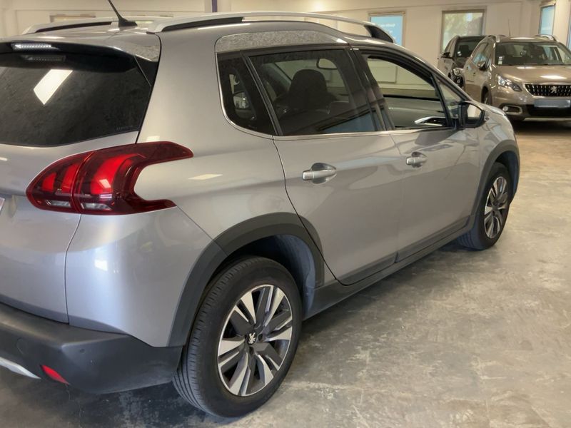 Peugeot 2008 1.2 PureTech Allure 2019 – снимка 8