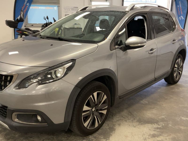 Peugeot 2008 1.2 PureTech Allure 2019 – снимка 2