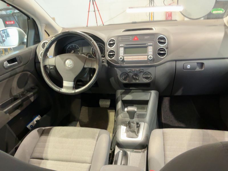 Volkswagen Golf V Plus 1.6 Tour 2007 – снимка 17