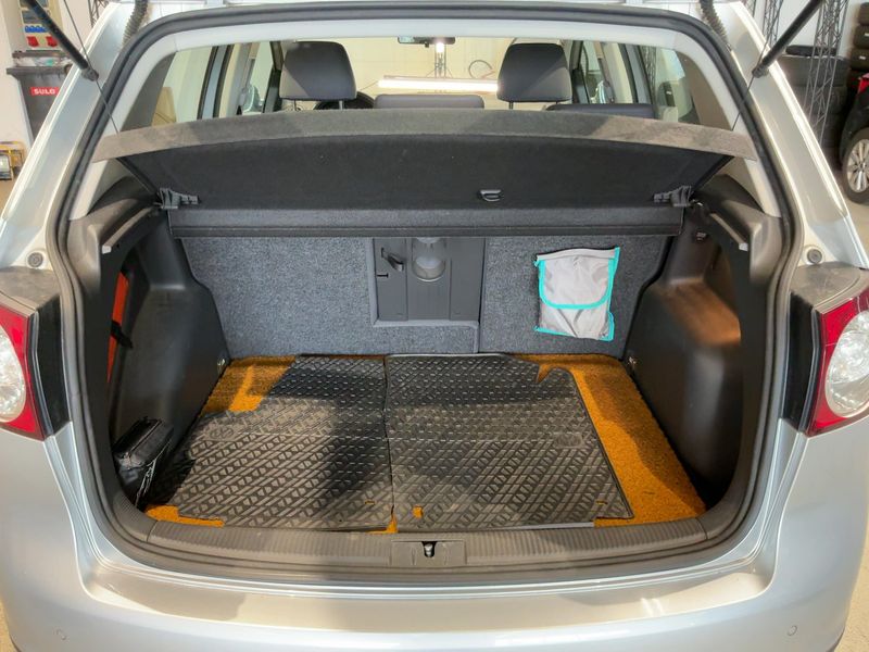 Volkswagen Golf V Plus 1.6 Tour 2007 – снимка 15