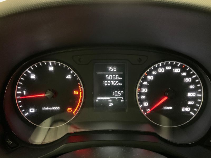 Audi A1 Sportback 1.6 TDI Attraction 2013 – снимка 18