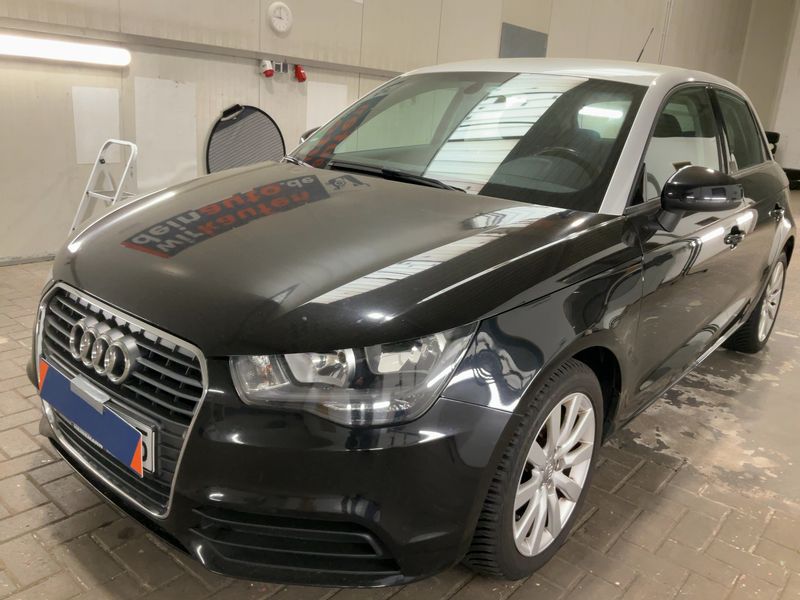 Audi A1 Sportback 1.6 TDI Attraction 2013 – снимка 2