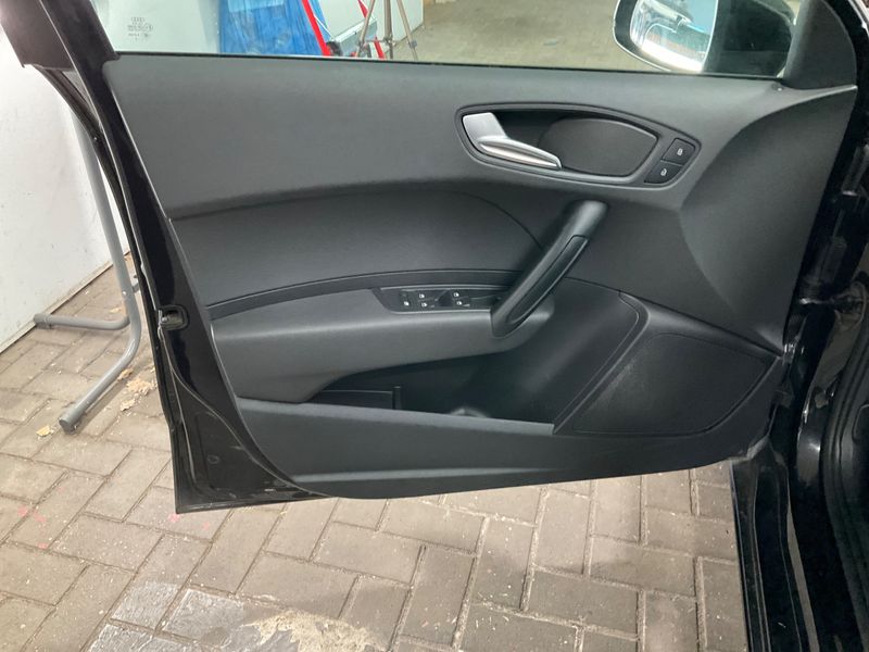 Audi A1 Sportback 1.6 TDI Attraction 2013 – снимка 40
