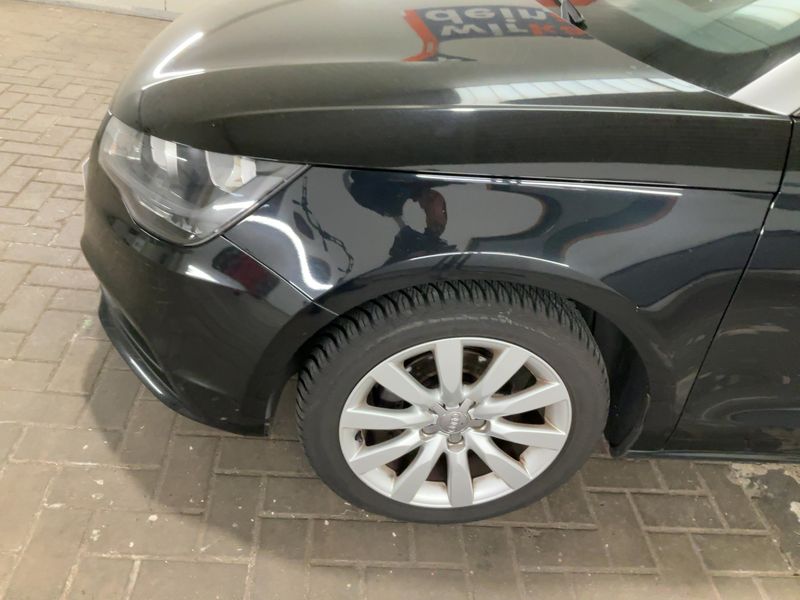 Audi A1 Sportback 1.6 TDI Attraction 2013 – снимка 3