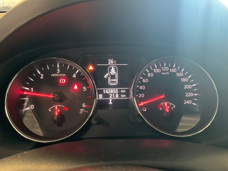 Nissan Qashqai 1.5 Turbodiesel Acenta 2011 – снимка 18