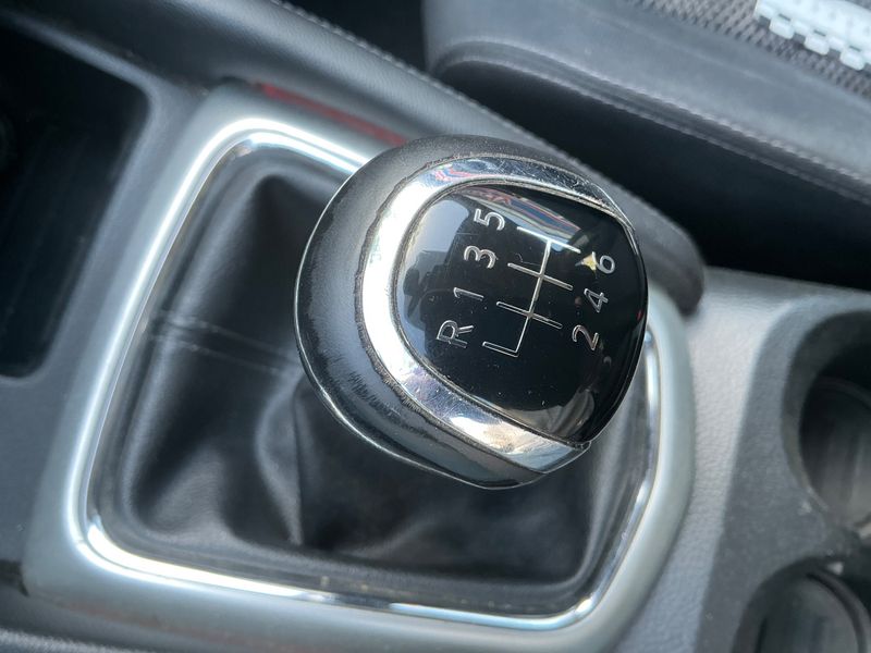 Nissan Qashqai 1.5 Turbodiesel Business Edition 2015 – снимка 34