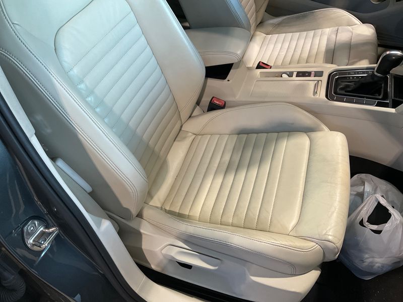 Volkswagen Passat 2.0 TDI Carat Edition 4Motion BlueMotion Tech 2015 – снимка 23