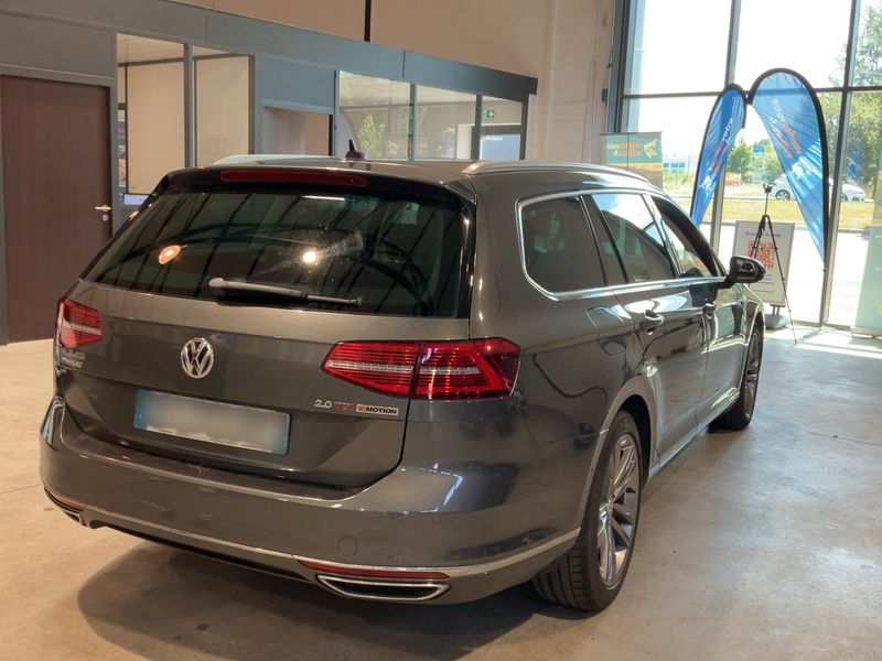 Volkswagen Passat 2.0 TDI Carat Edition 4Motion BlueMotion Tech 2015 – снимка 8