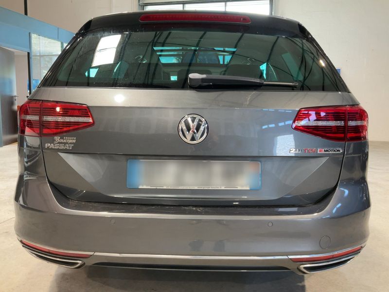 Volkswagen Passat 2.0 TDI Carat Edition 4Motion BlueMotion Tech 2015 – снимка 7