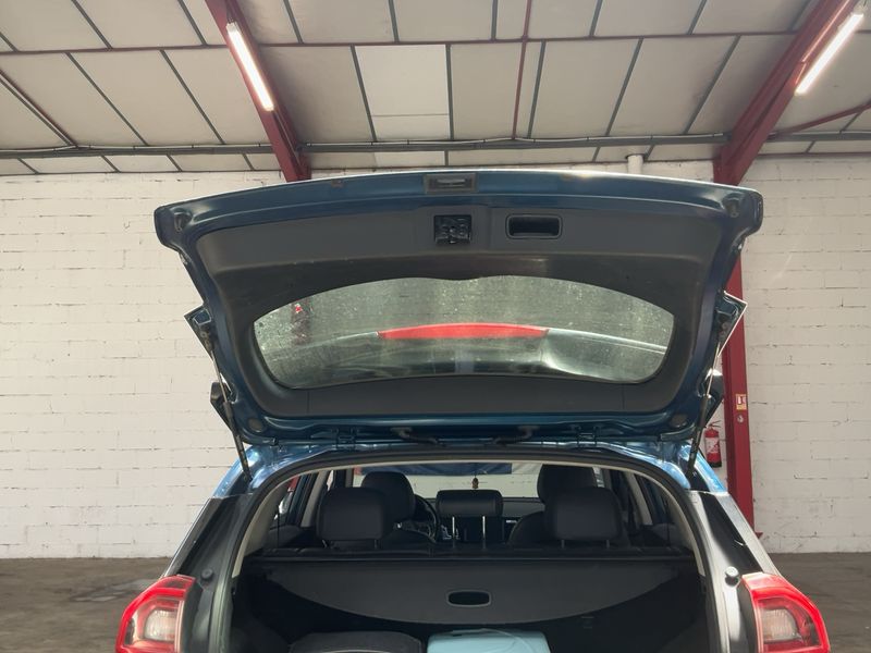 Kia Niro 1.6 Hybrid Premium 2017 – снимка 15