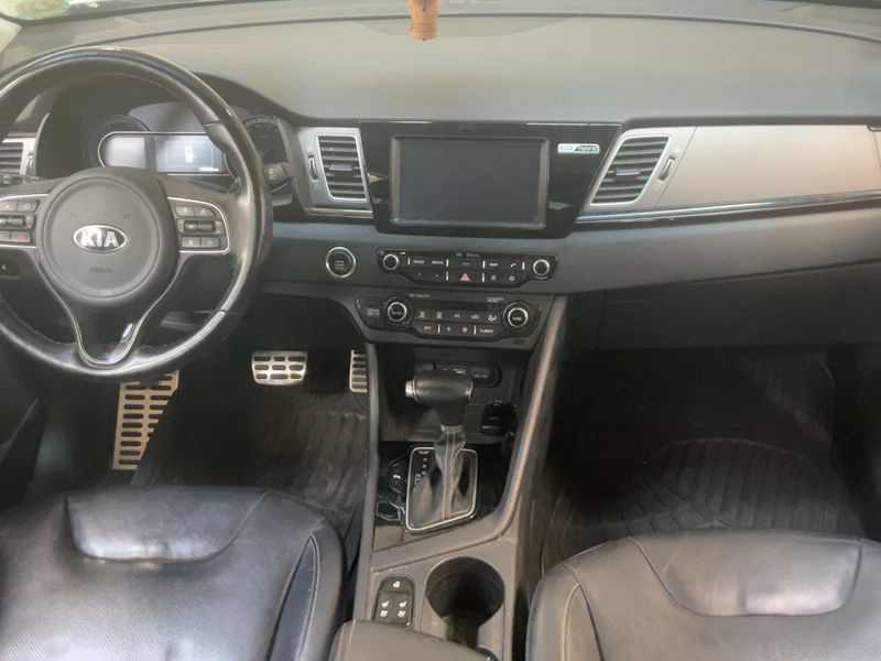 Kia Niro 1.6 Hybrid Premium 2017 – снимка 17