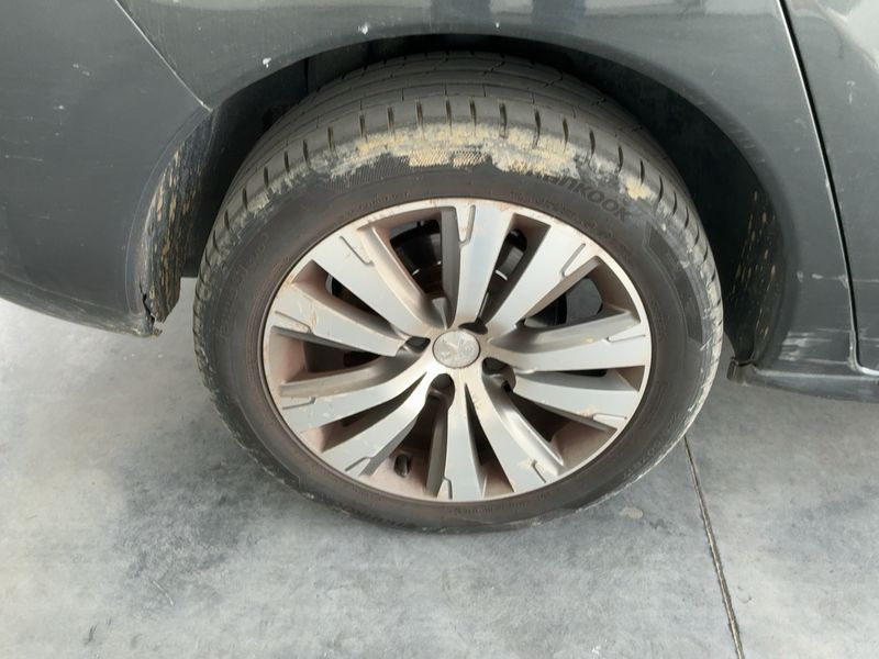 Peugeot 3008 1.6 e-HDi Style 2015 – снимка 9