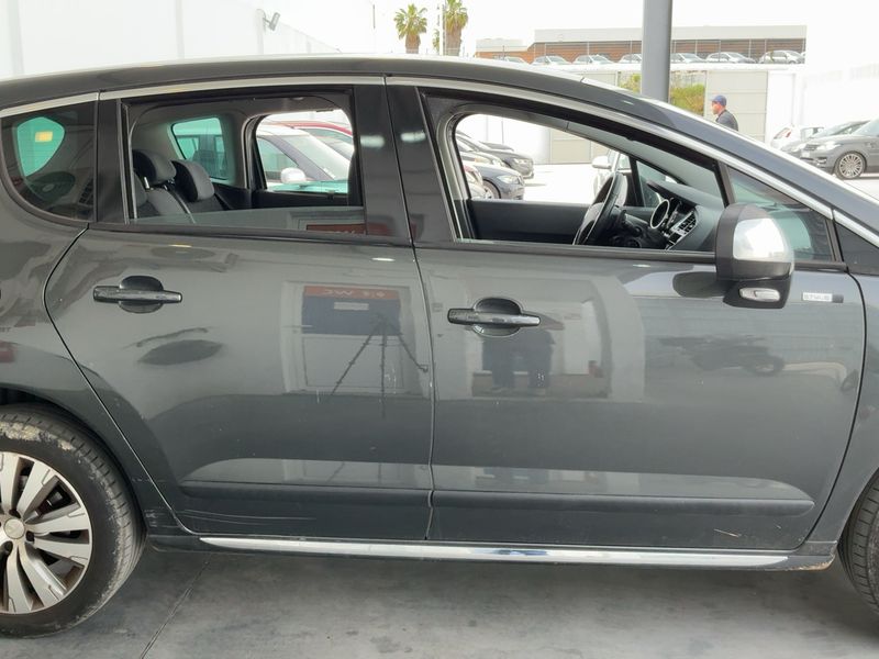 Peugeot 3008 1.6 e-HDi Style 2015 – снимка 10
