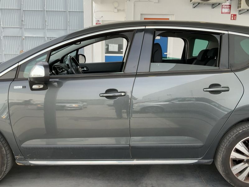 Peugeot 3008 1.6 e-HDi Style 2015 – снимка 4