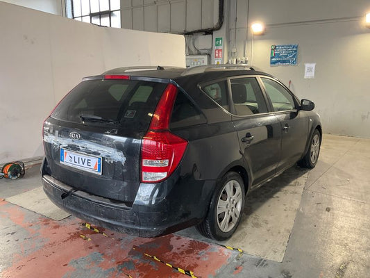Kia cee'd 1.6 Spirit 2010 – снимка 2